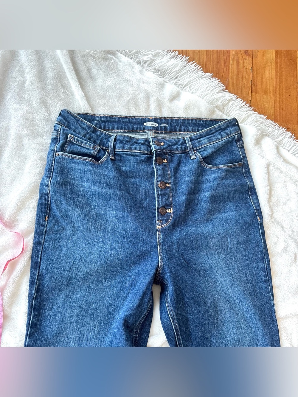 High Rise Flare jeans - Picture 2 of 8